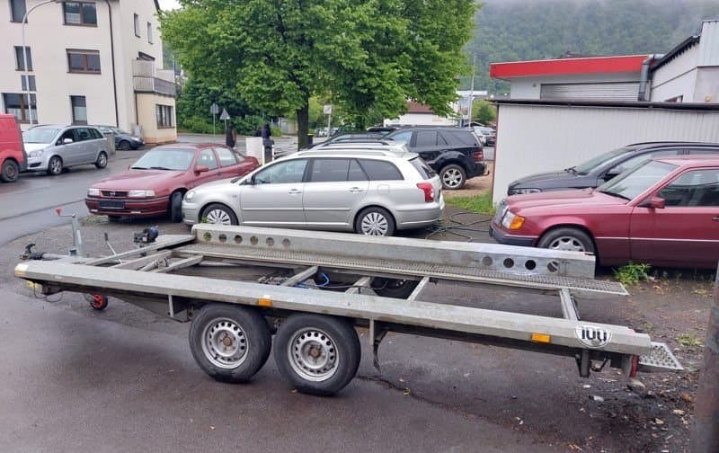 Porte-voitures basculant de 2016 2,7 tonnes 3
