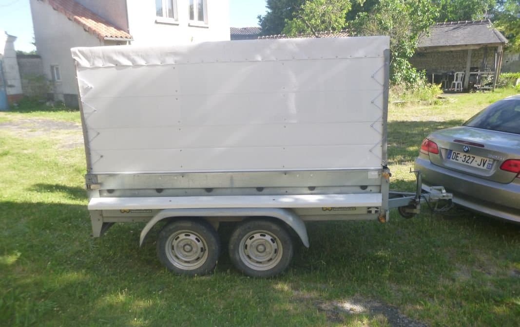 Remorque fourgon de 2015, double essieu, 750 kgs, avec carte grise, grand volume 2