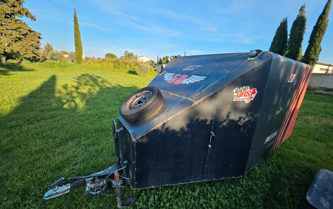 Remorque fermée freinée avec carte grise 2
