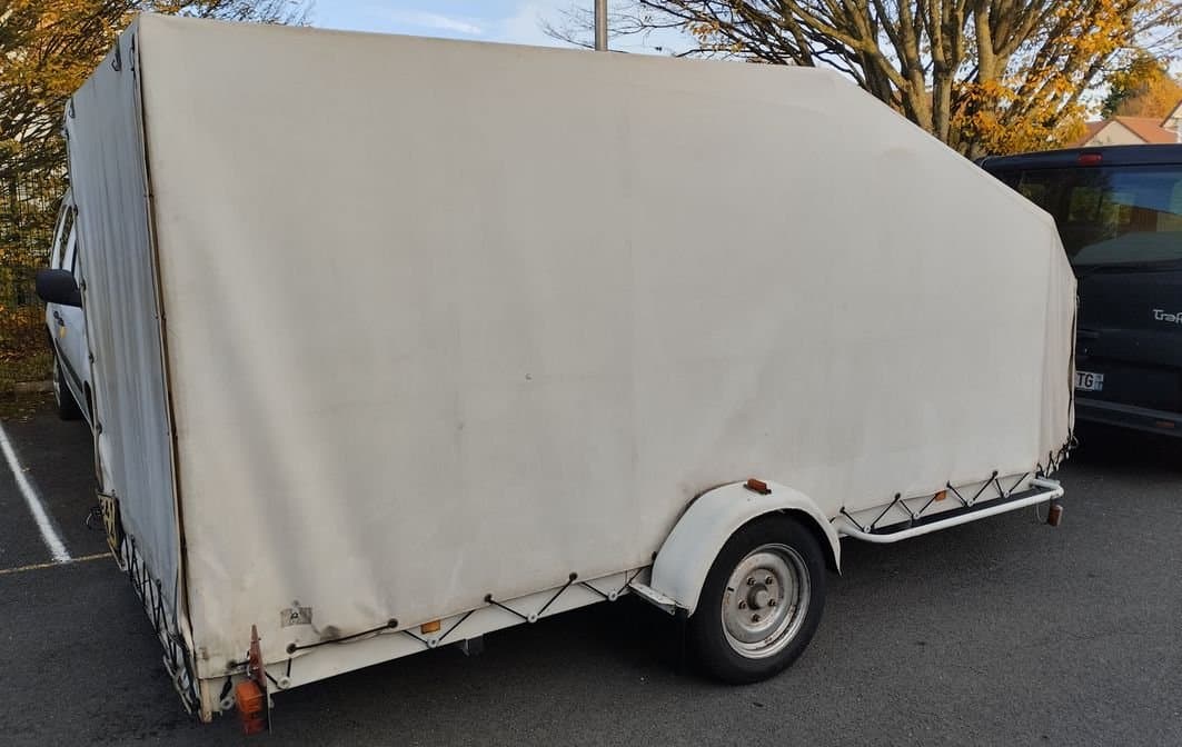 Vends remorque plateau bâchée 2