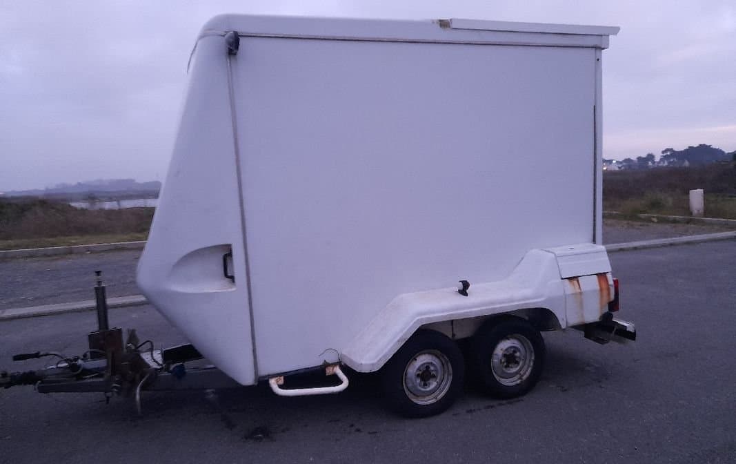 Remorque moin de 750 kg, double essieux, a saisir