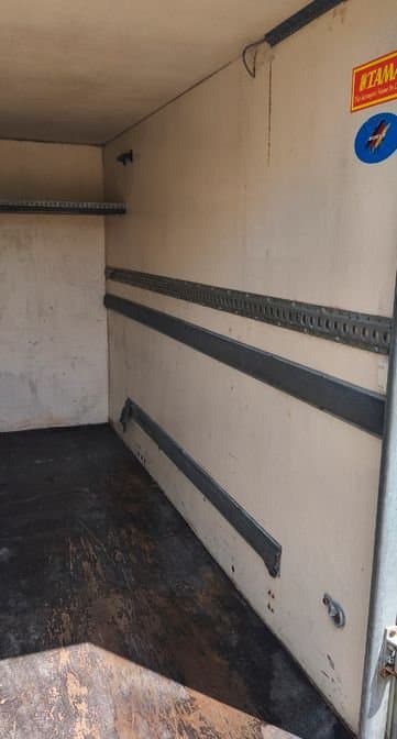 Remorque Fourgon Hubière 1500kg – Double essieu – Très bon état 5