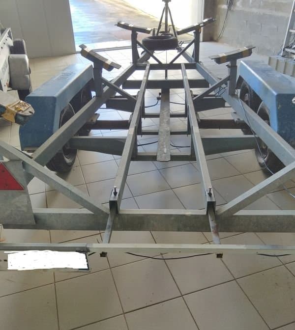 Remorque double essieux 2T, pour bateau jusqu'à 6.50m