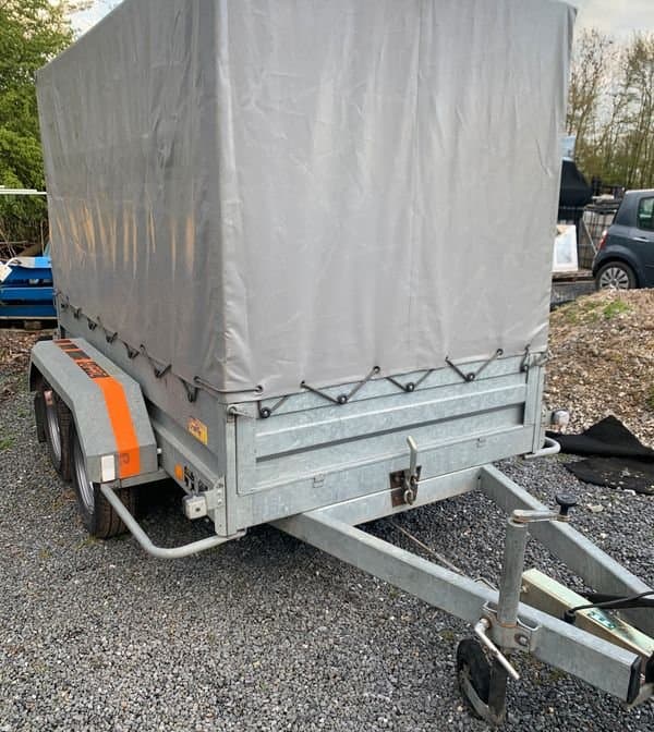 Remorque bâchée basculante 2 essieux CU 1300kgs